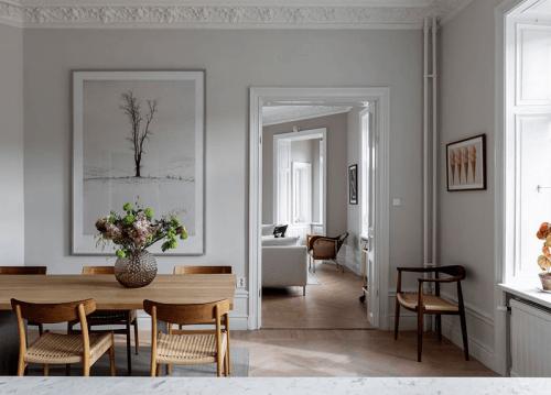 Stockholmi lakás elegáns pasztell színekben